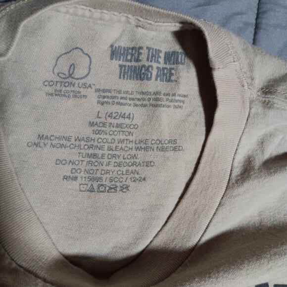 Where the Wild Things Are Graphic Tee Shirt %100 Cotton USA Tan Mens L Sendak - Picture 3 of 5